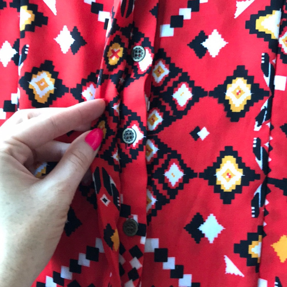 5/$25 Aztec top sleeveless airy red black yellow - Picture 8 of 8